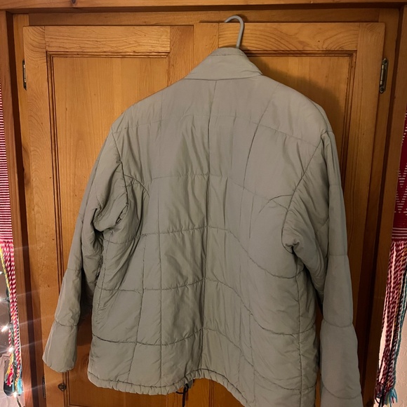 Gray Montbell quilted puffer jacket, large - Picture 3 of 6